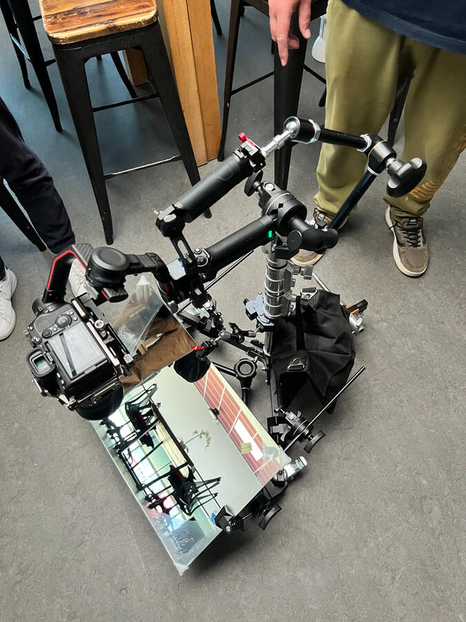 Rig de caméra avec miroir sur dolly pour le clip Interlude